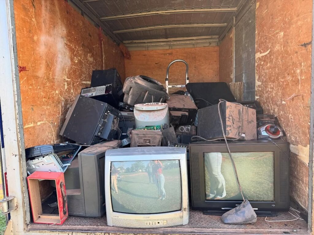 Tacuru recebe Caravana “Eletrônico não é Lixo” e incentiva descarte correto de resíduos