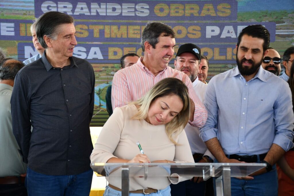 Lia Nogueira cobra retomada de obra paralisada há mais de dois anos em Deodápolis Lia Nogueira cobra retomada de obra paralisada há mais de dois anos em Deodápolis