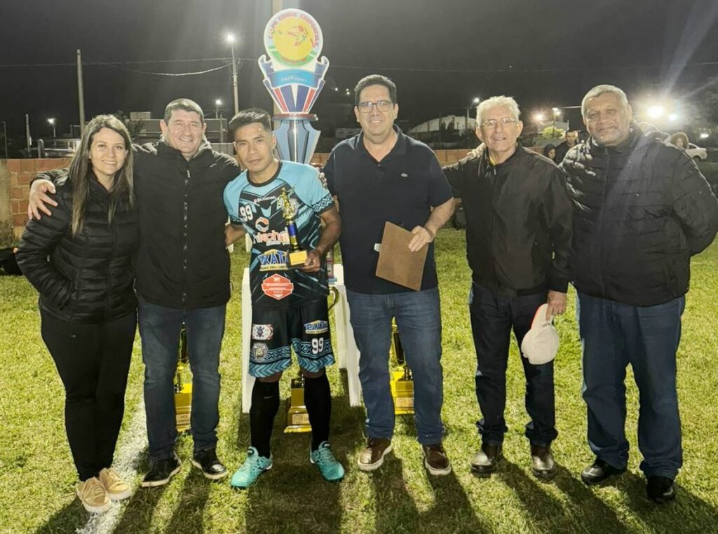 Em decisão entre equipes indígenas Invernada é campeã da Copa Cidade Crepúsculo de Suíço 2025 em Amambai