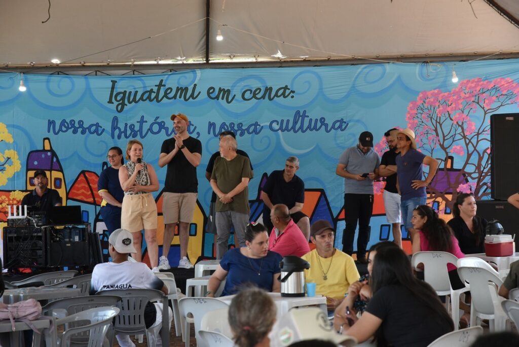 Praça da Alegria reuniu milhares de crianças na Praça João Francisco Lopes, em Iguatemi