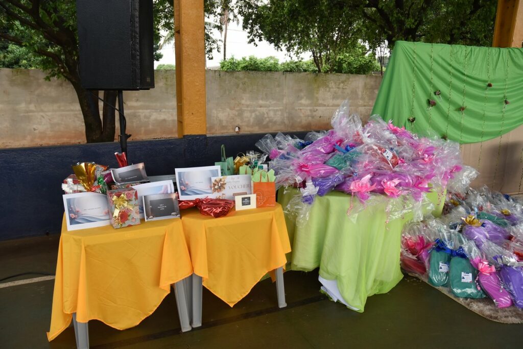 Secretaria de Educação de Iguatemi promove confraternização em comemoração ao Dia dos Professores