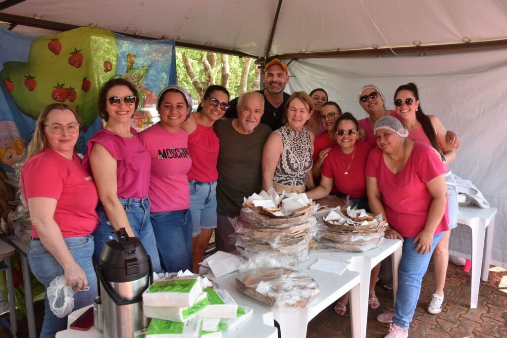 Praça da Alegria reuniu milhares de crianças na Praça João Francisco Lopes, em Iguatemi