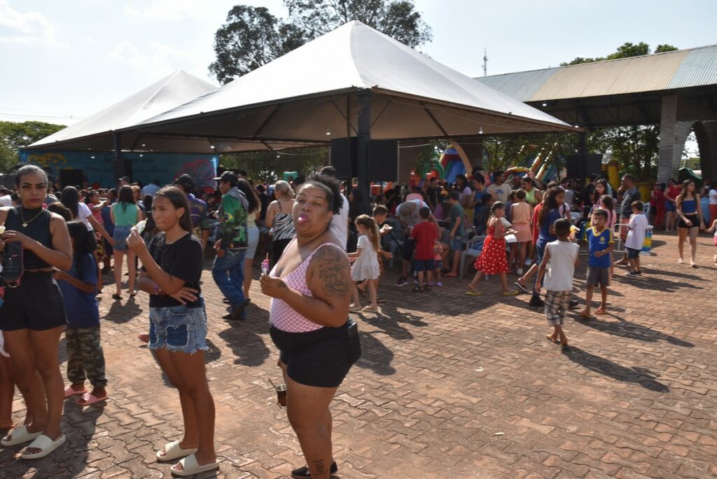 Praça da Alegria reuniu milhares de crianças na Praça João Francisco Lopes, em Iguatemi