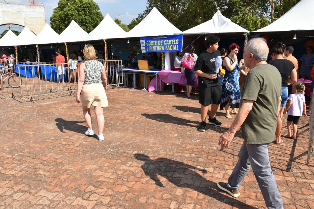 Praça da Alegria reuniu milhares de crianças na Praça João Francisco Lopes, em Iguatemi