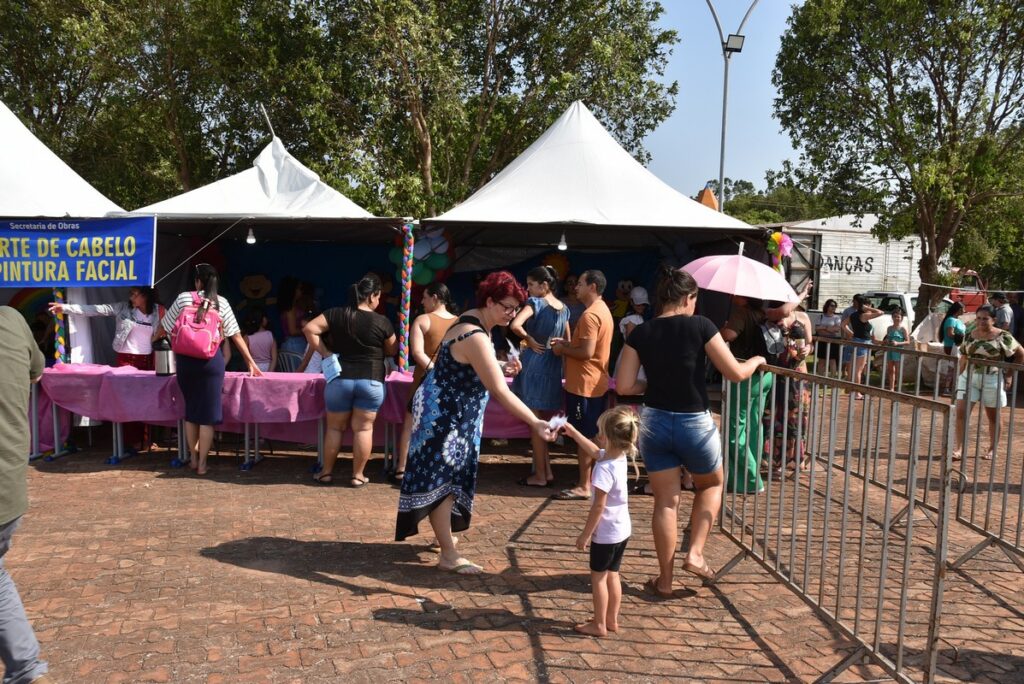 Praça da Alegria reuniu milhares de crianças na Praça João Francisco Lopes, em Iguatemi