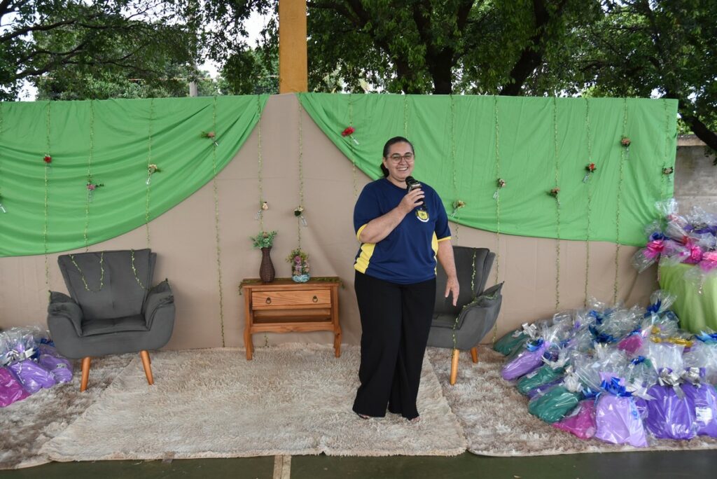 Secretaria de Educação de Iguatemi promove confraternização em comemoração ao Dia dos Professores