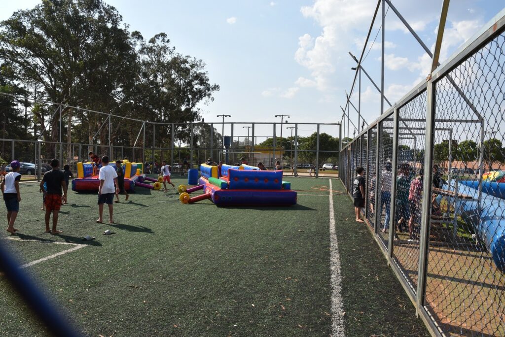 Praça da Alegria reuniu milhares de crianças na Praça João Francisco Lopes, em Iguatemi