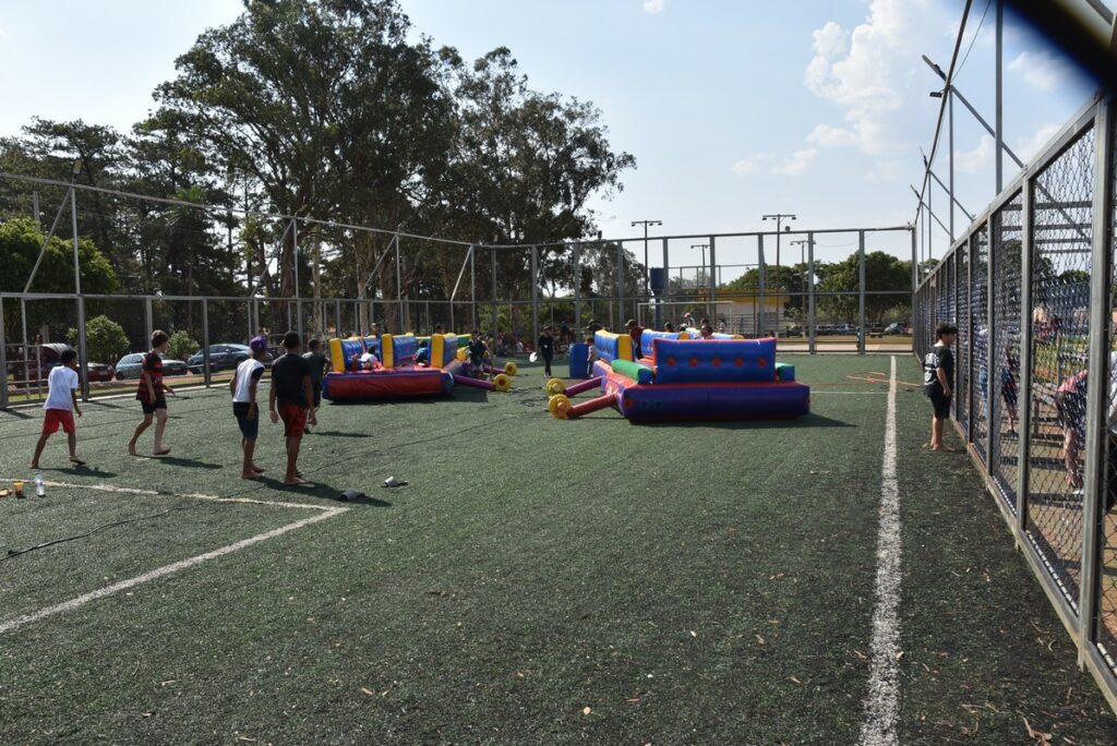 Praça da Alegria reuniu milhares de crianças na Praça João Francisco Lopes, em Iguatemi