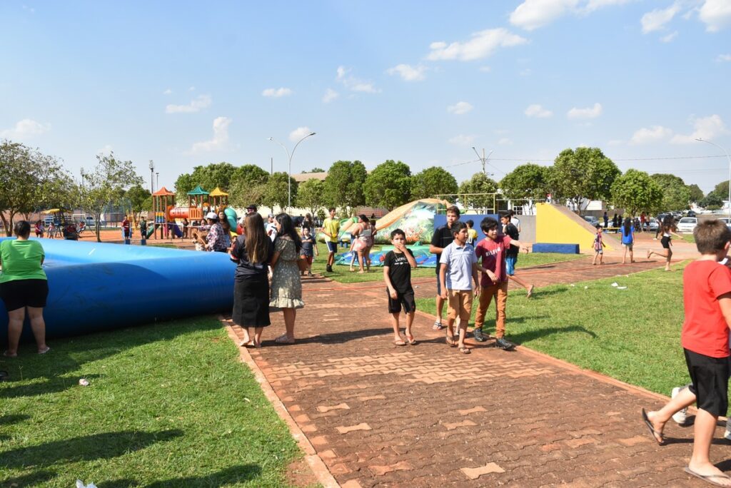Praça da Alegria reuniu milhares de crianças na Praça João Francisco Lopes, em Iguatemi