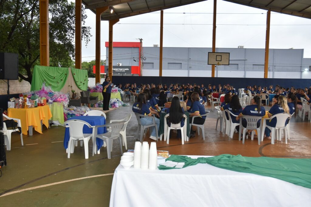 Secretaria de Educação de Iguatemi promove confraternização em comemoração ao Dia dos Professores