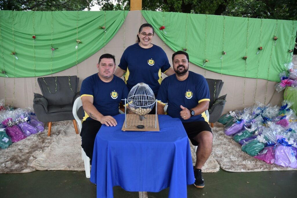 Secretaria de Educação de Iguatemi promove confraternização em comemoração ao Dia dos Professores