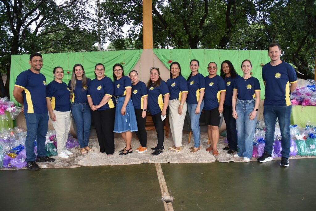 Secretaria de Educação de Iguatemi promove confraternização em comemoração ao Dia dos Professores