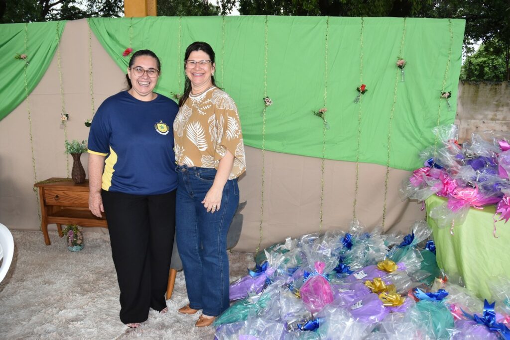 Secretaria de Educação de Iguatemi promove confraternização em comemoração ao Dia dos Professores