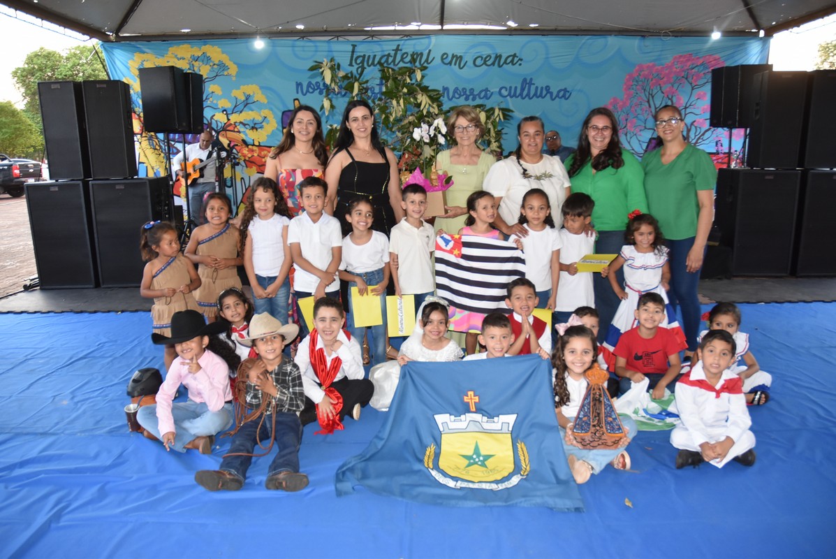 Mostra Cultural 2025 retratou costumes e tradições de Iguatemi e homenagens aos prefeitos e pioneiros
