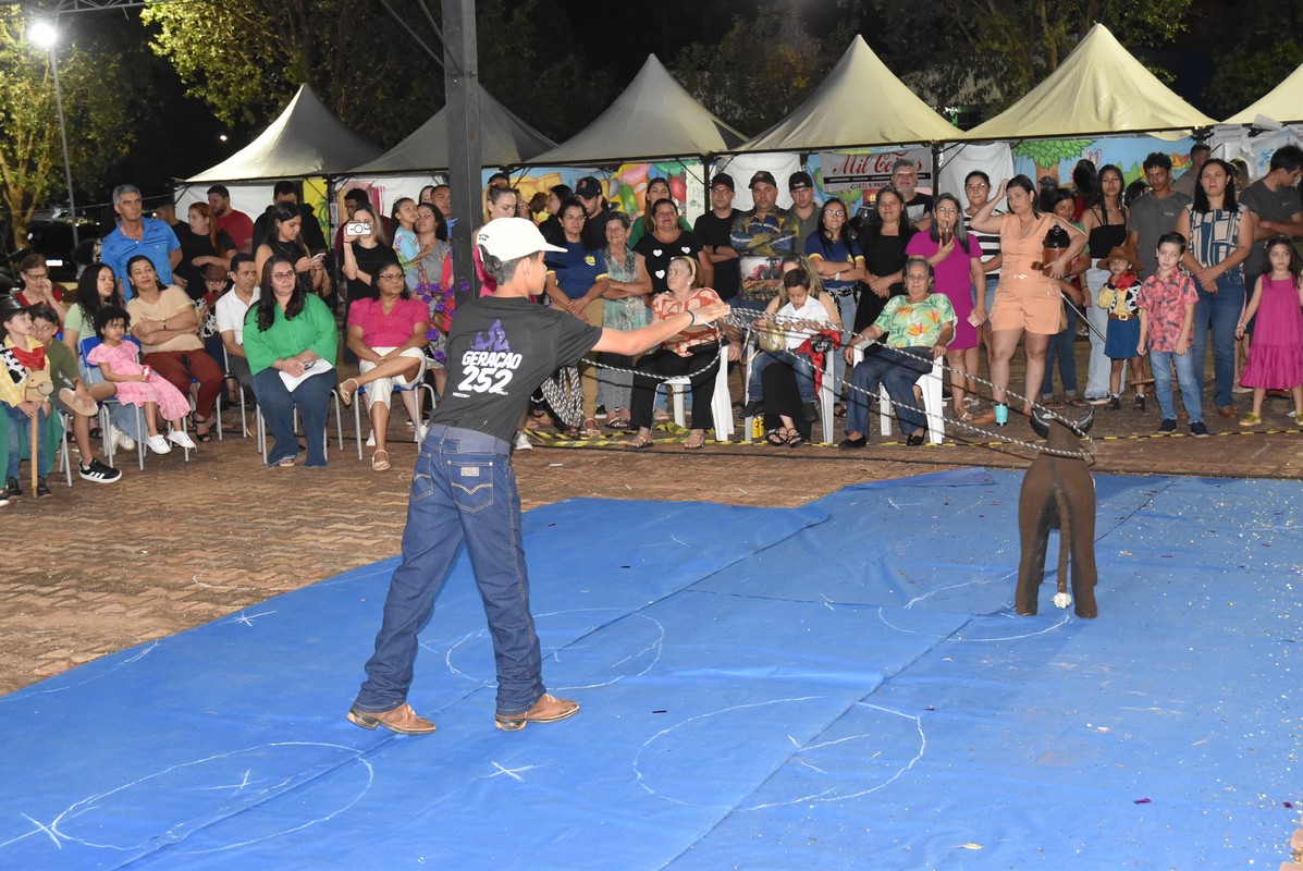 Mostra Cultural 2025 retratou costumes e tradições de Iguatemi e homenagens aos prefeitos e pioneiros