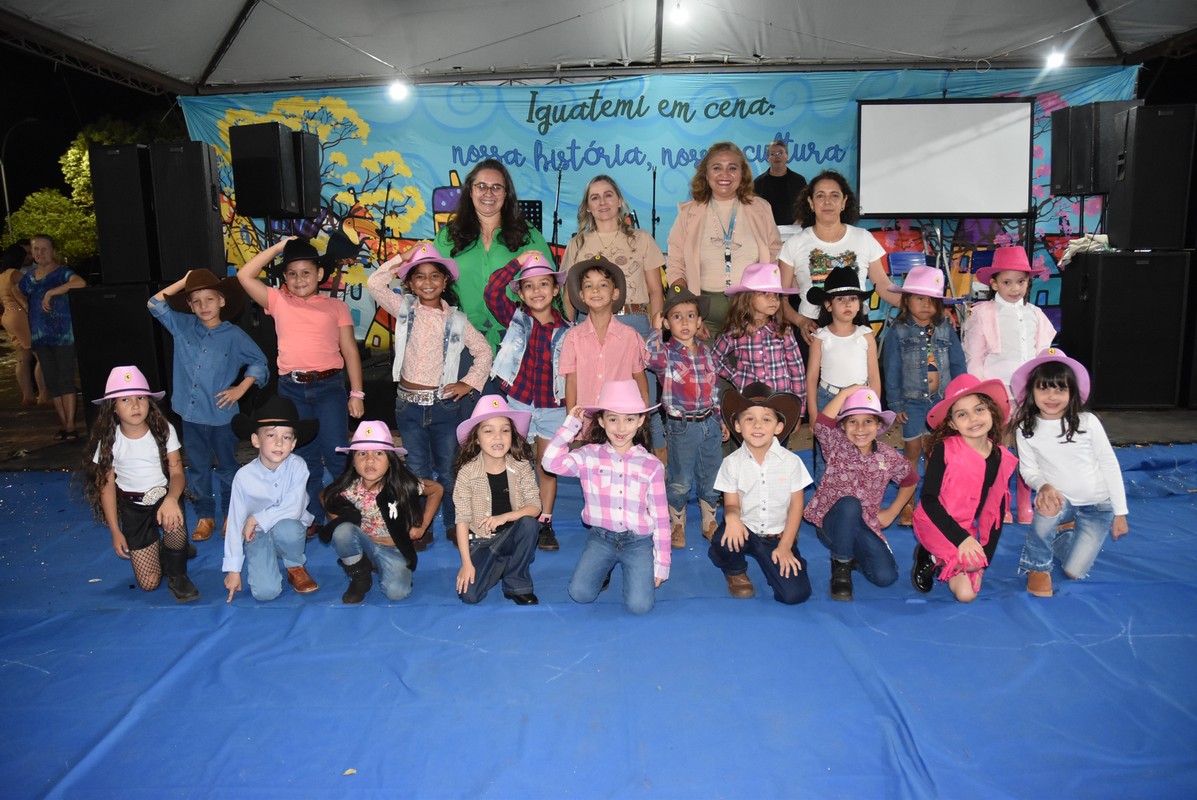 Mostra Cultural 2025 retratou costumes e tradições de Iguatemi e homenagens aos prefeitos e pioneiros
