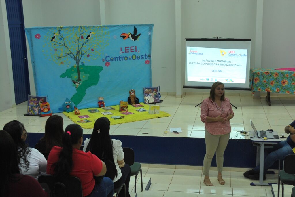 Iguatemi: Professores da Rede Municipal de Ensino participam de formação continuada nesta quarta-feira 1º de outubro
