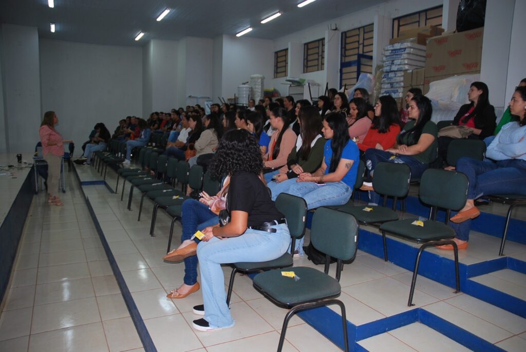 Iguatemi: Professores da Rede Municipal de Ensino participam de formação continuada nesta quarta-feira 1º de outubro