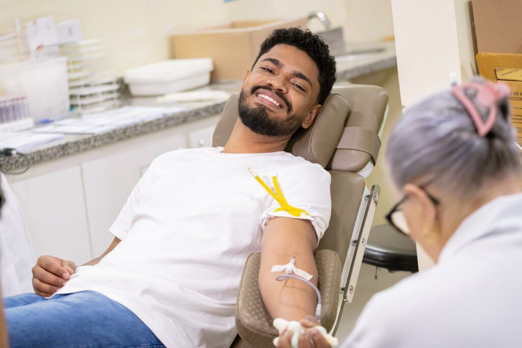 Jovens cristãos lotam Hemosul e mostram que unidade também salva vidas Jovens cristãos lotam Hemosul e mostram que unidade também salva vidas