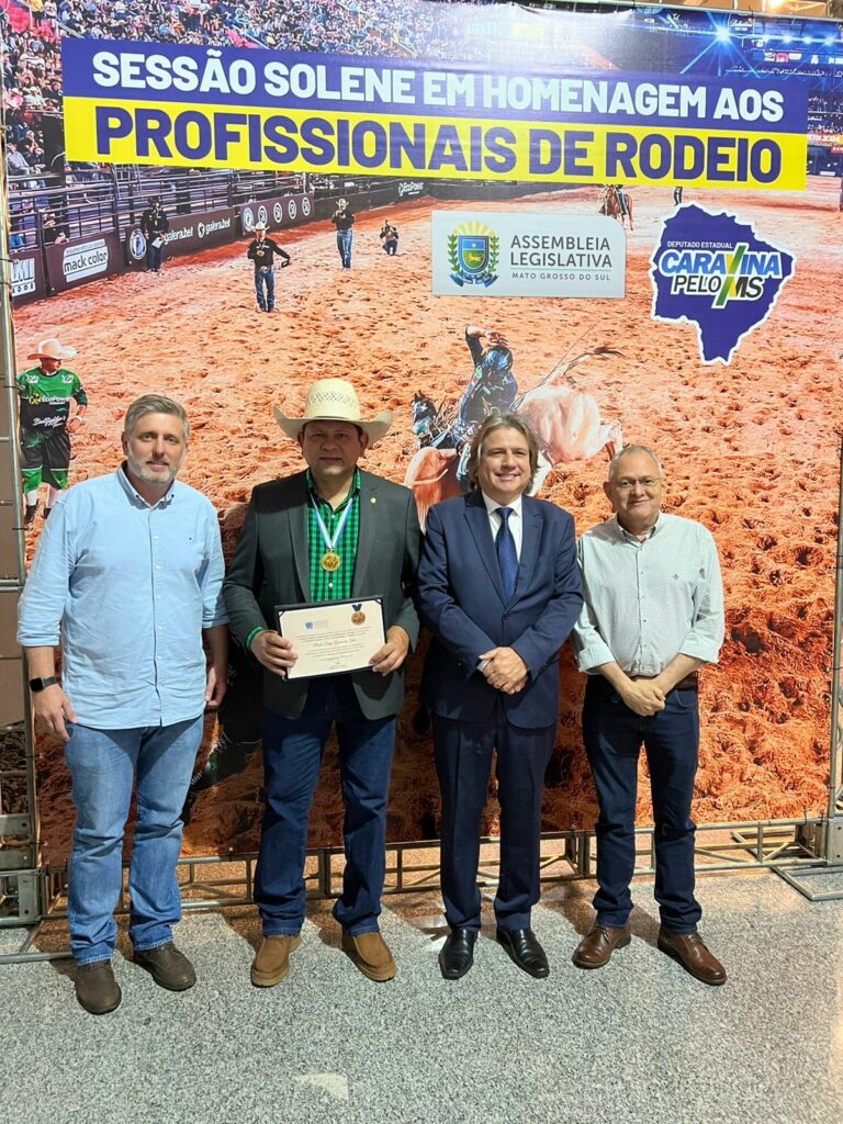 Amambai: Vereador e locutor Paulo Sérgio é homenageado na Assembleia Legislativa de Mato Grosso do Sul