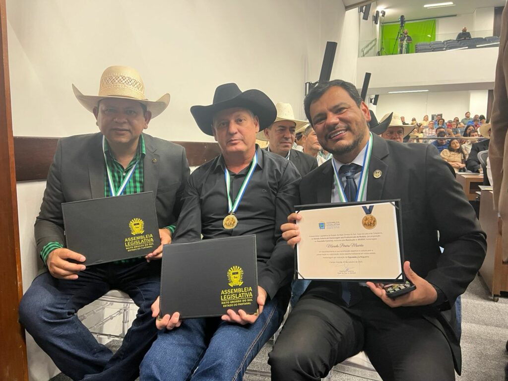 Amambai: Vereador e locutor Paulo Sérgio é homenageado na Assembleia Legislativa de Mato Grosso do Sul