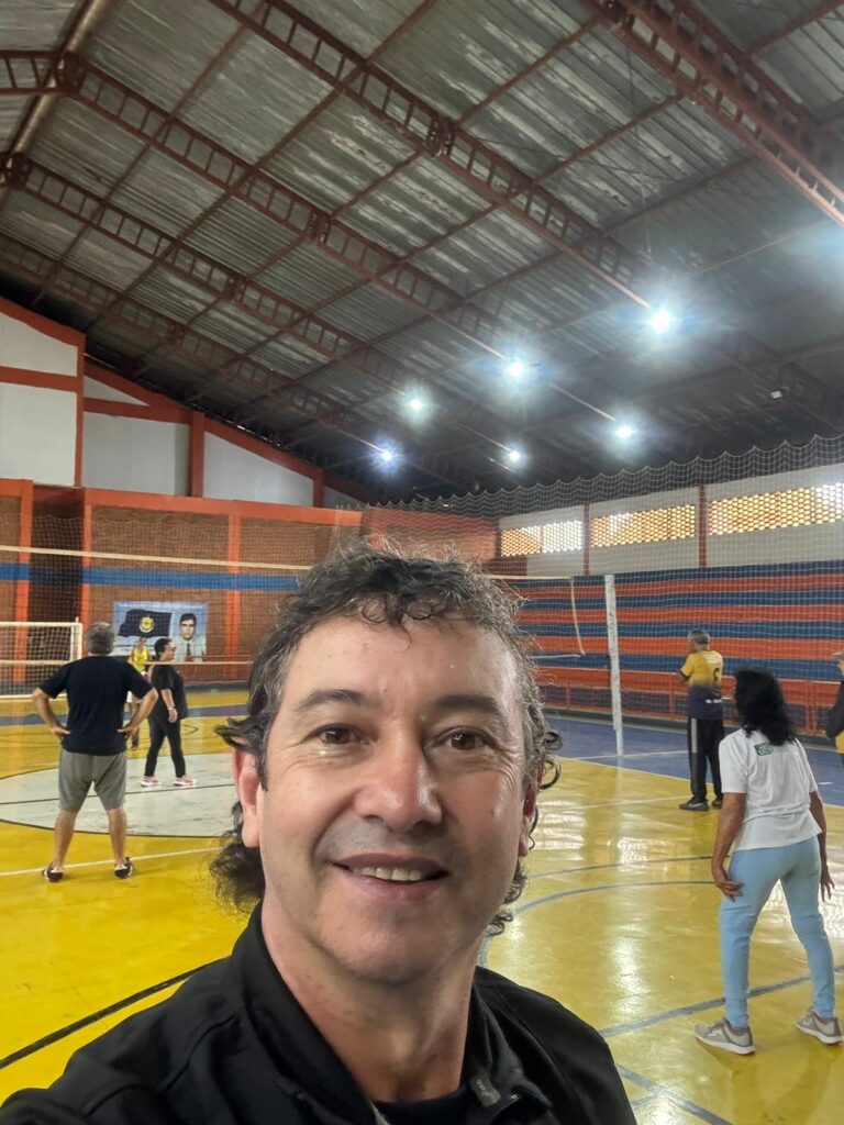 Voleibol adaptado promove saúde e integração entre idosos em Iguatemi Voleibol adaptado promove saúde e integração entre idosos em Iguatemi