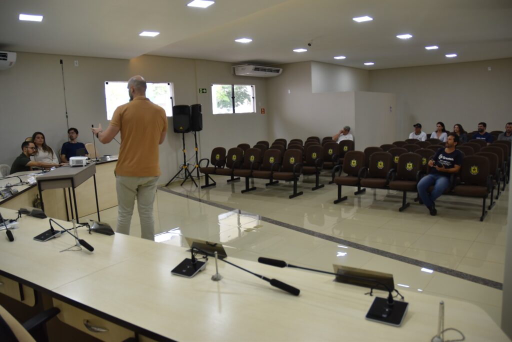 Iguatemi: Secretaria de Saúde realiza audiência pública para prestação de contas referentes ao 2º quadrimestre de 2025