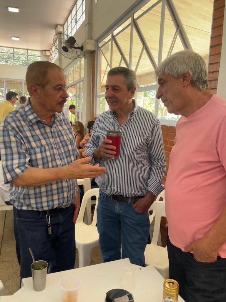 Clube dos Amigos de Amambai (CAA) realiza encontro