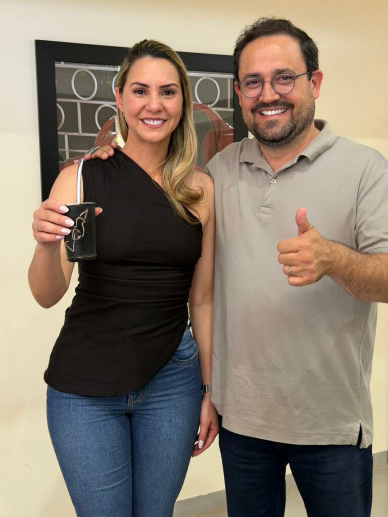 Vereadora Suzana Ulisses recepciona deputado Márcio Fernandes em agenda com anúncios de investimentos para Amambai