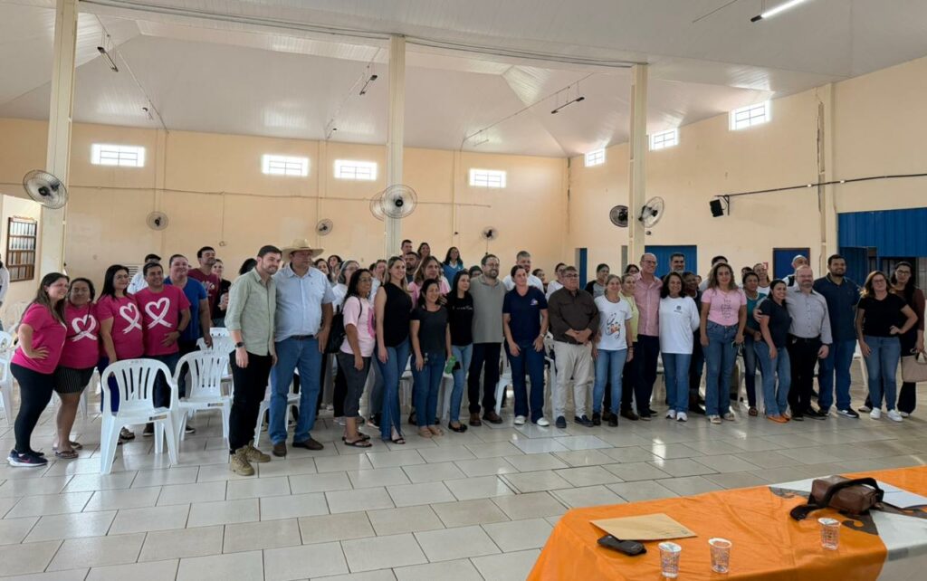 Vereadora Suzana Ulisses recepciona deputado Márcio Fernandes em agenda com anúncios de investimentos para Amambai