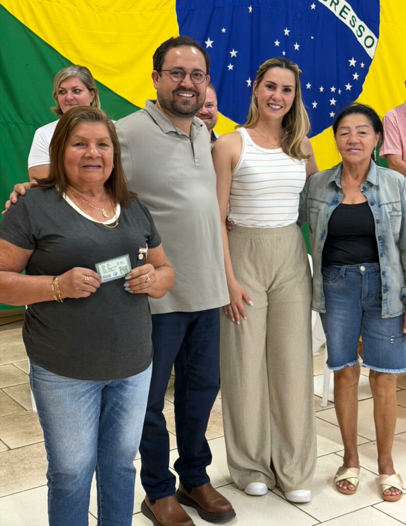 Vereadora Suzana Ulisses recepciona deputado Márcio Fernandes em agenda com anúncios de investimentos para Amambai
