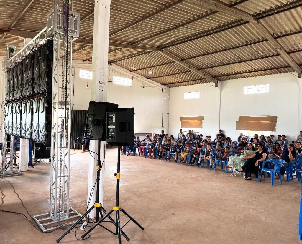 Iguatemi: Cinema Itinerante proporcionou manhã especial para estudantes e comunidade do Assentamento Rancho Loma