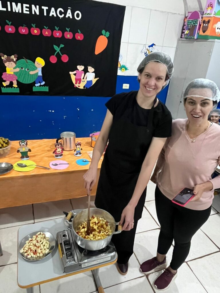 Iguatemi: Alunos da Escola de Educação Infantil Arco-Íris participam do projeto Alimentação Saudável Iguatemi: Alunos da Escola de Educação Infantil Arco-Íris participam do projeto Alimentação Saudável