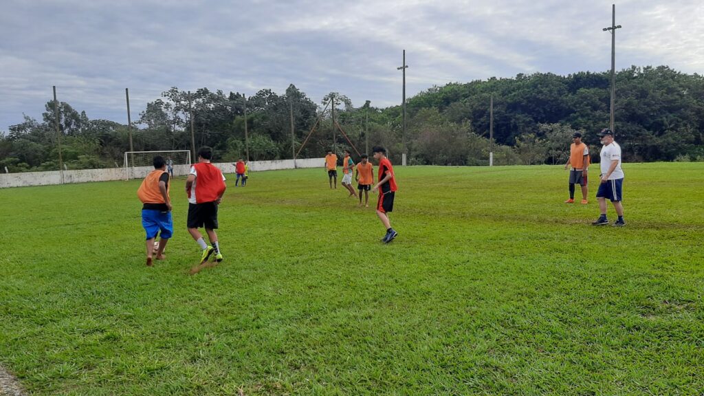 Projeto “Driblando Desafios” incentiva esporte e inclusão social em Amambai