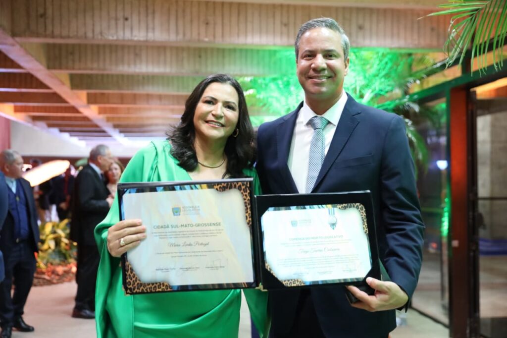 Prefeita Lurdes Portugal é homenageada com título de cidadã sul-mato-grossense e celebra reconhecimento ao trabalho por Caarapó Prefeita Lurdes Portugal é homenageada com título de cidadã sul-mato-grossense e celebra reconhecimento ao trabalho por Caarapó