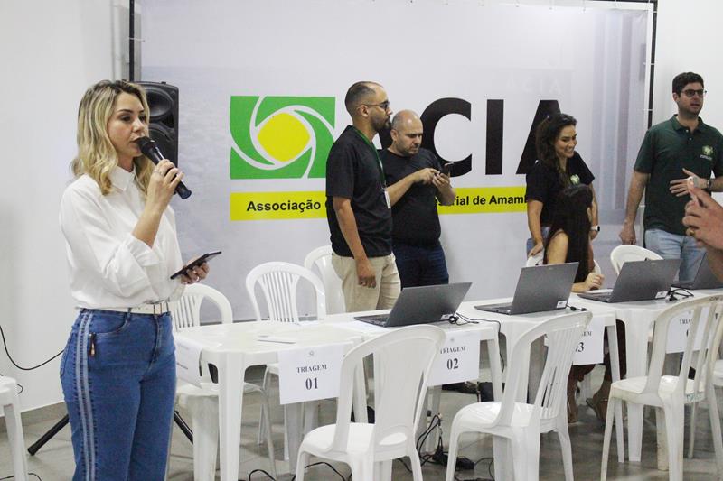 Em atenção a pedido da vereadora Suzana, Van dos Direitos e Justiça Itinerante atenderam mais de 250 pessoas nesta sexta em Amambai Em atenção a pedido da vereadora Suzana, Van dos Direitos e Justiça Itinerante atenderam mais de 250 pessoas nesta sexta em Amambai