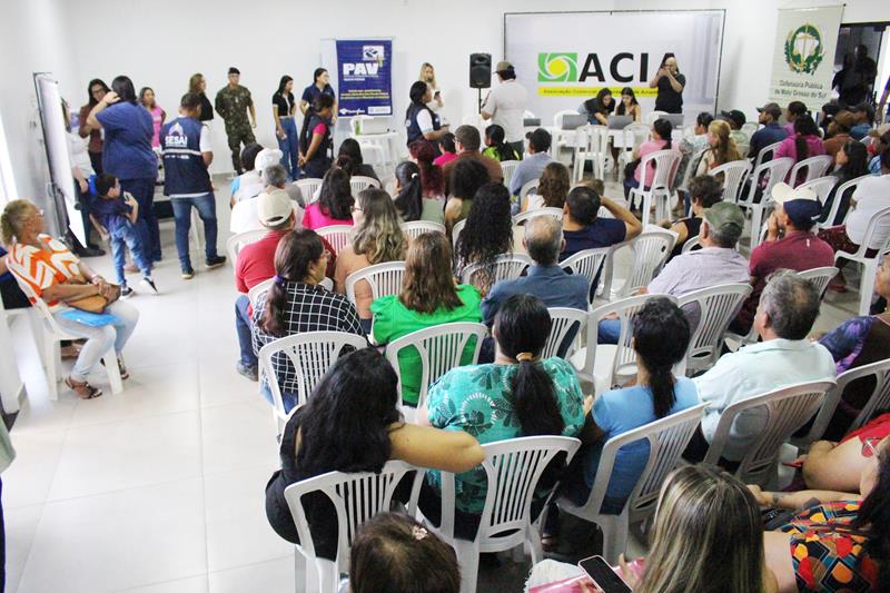 Em atenção a pedido da vereadora Suzana, Van dos Direitos e Justiça Itinerante atenderam mais de 250 pessoas nesta sexta em Amambai Em atenção a pedido da vereadora Suzana, Van dos Direitos e Justiça Itinerante atenderam mais de 250 pessoas nesta sexta em Amambai