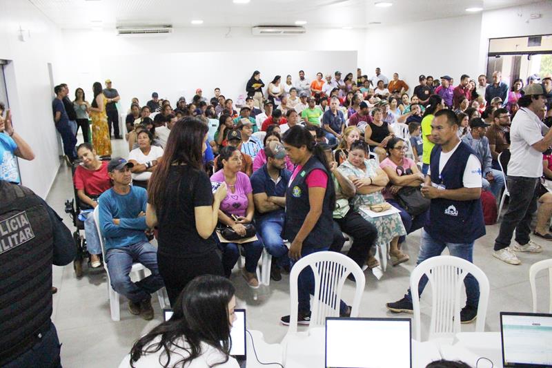 Em atenção a pedido da vereadora Suzana, Van dos Direitos e Justiça Itinerante atenderam mais de 250 pessoas nesta sexta em Amambai Em atenção a pedido da vereadora Suzana, Van dos Direitos e Justiça Itinerante atenderam mais de 250 pessoas nesta sexta em Amambai