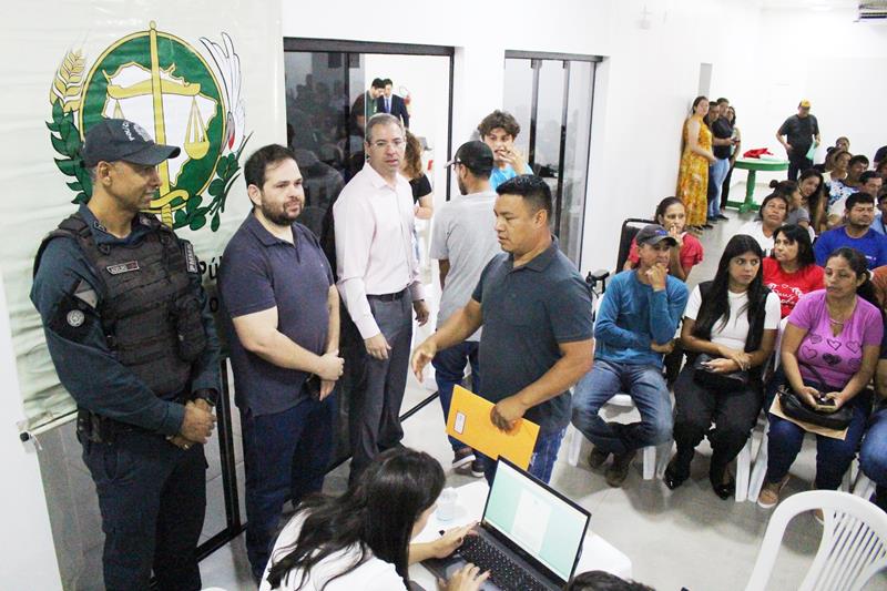 Em atenção a pedido da vereadora Suzana, Van dos Direitos e Justiça Itinerante atenderam mais de 250 pessoas nesta sexta em Amambai Em atenção a pedido da vereadora Suzana, Van dos Direitos e Justiça Itinerante atenderam mais de 250 pessoas nesta sexta em Amambai