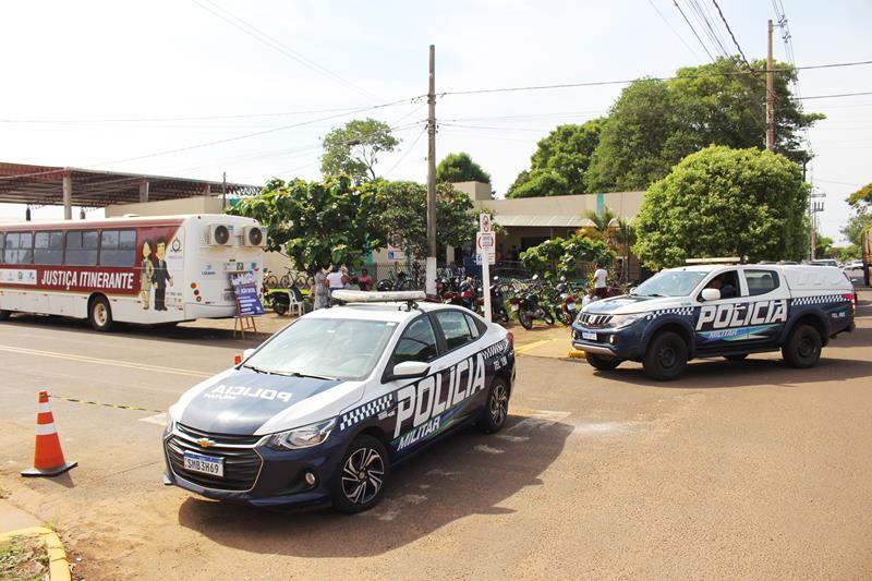 Em atenção a pedido da vereadora Suzana, Van dos Direitos e Justiça Itinerante atenderam mais de 250 pessoas nesta sexta em Amambai Em atenção a pedido da vereadora Suzana, Van dos Direitos e Justiça Itinerante atenderam mais de 250 pessoas nesta sexta em Amambai