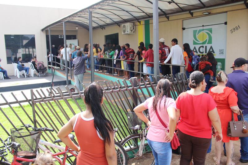Em atenção a pedido da vereadora Suzana, Van dos Direitos e Justiça Itinerante atenderam mais de 250 pessoas nesta sexta em Amambai Em atenção a pedido da vereadora Suzana, Van dos Direitos e Justiça Itinerante atenderam mais de 250 pessoas nesta sexta em Amambai
