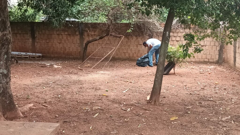 Secretaria de Saúde de Iguatemi realiza bloqueio químico em área endêmica da cidade Secretaria de Saúde de Iguatemi realiza bloqueio químico em área endêmica da cidade