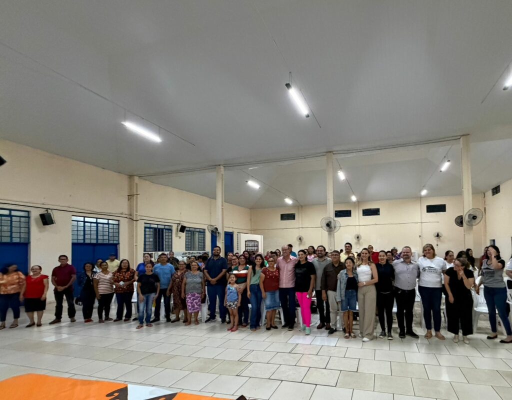 Vereadora Suzana Ulisses recepciona deputado Márcio Fernandes em agenda com anúncios de investimentos para Amambai