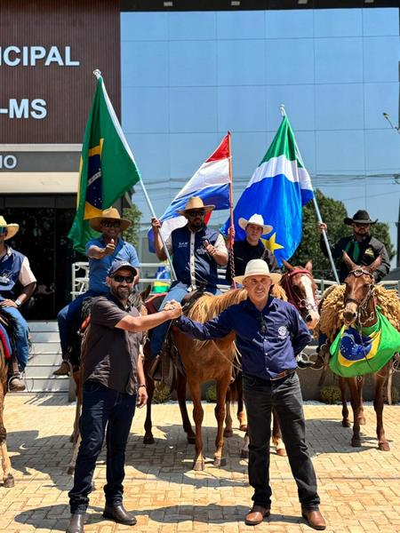 Com a participação de centenas de pessoas Cavalgada dos Amigos foi sucesso total em Paranhos Com a participação de centenas de pessoas Cavalgada dos Amigos foi sucesso total em Paranhos