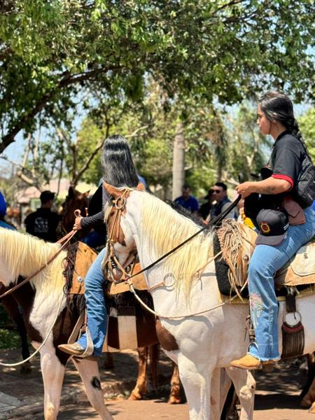 Com a participação de centenas de pessoas Cavalgada dos Amigos foi sucesso total em Paranhos Com a participação de centenas de pessoas Cavalgada dos Amigos foi sucesso total em Paranhos