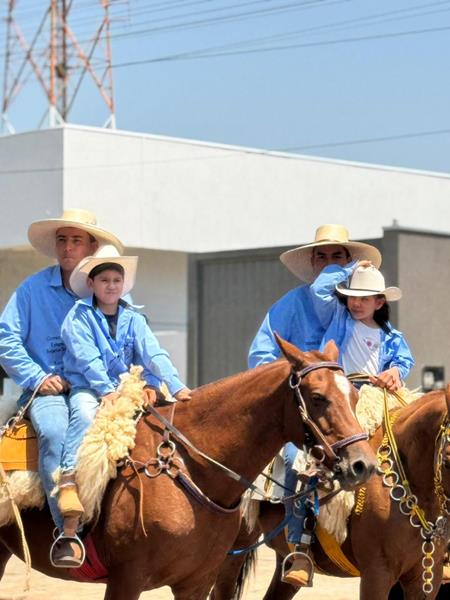 Com a participação de centenas de pessoas Cavalgada dos Amigos foi sucesso total em Paranhos Com a participação de centenas de pessoas Cavalgada dos Amigos foi sucesso total em Paranhos