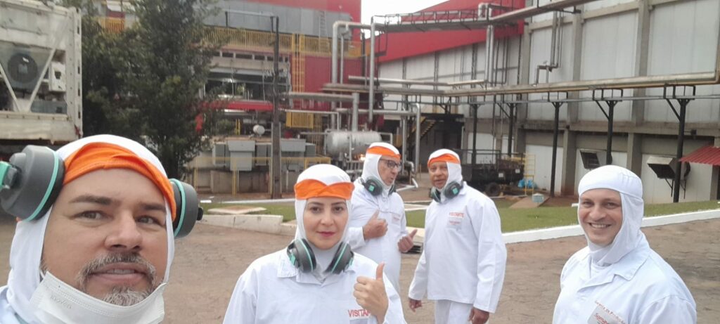 Presidente da Câmara vereador Darci visita frigorífico de frango no Paraná e destaca possibilidade da empresa se instalar em Amambai Presidente da Câmara vereador Darci visita frigorífico de frango no Paraná e destaca possibilidade da empresa se instalar em Amambai