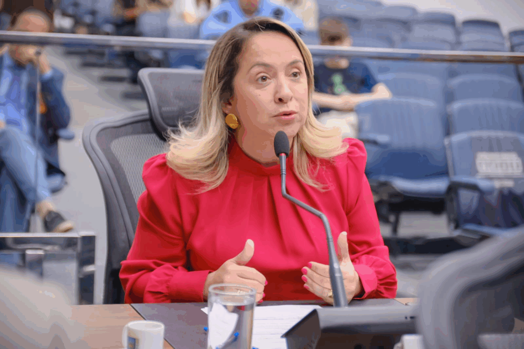 Após empenho de Lia Nogueira Dourados faz história com DEAM 24h Após empenho de Lia Nogueira Dourados faz história com DEAM 24h