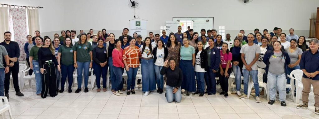 ‘Prefeita Lurdes reforça compromisso com a valorização dos servidores ACS e ACE em menos de um ano de gestão’ em Caarapó