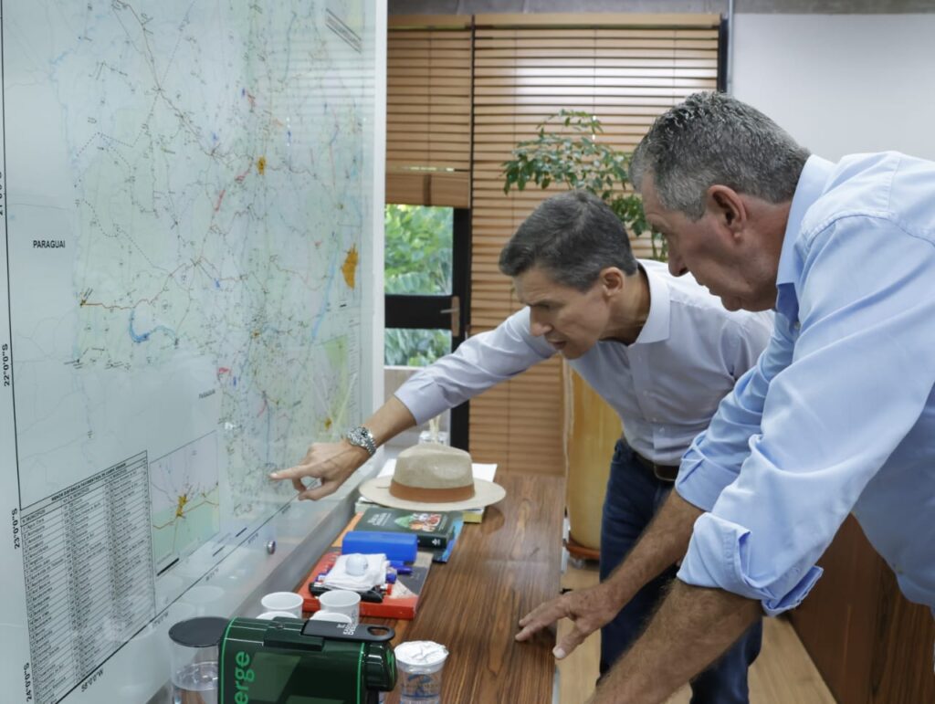 Em agendas Heliomar Klabunde apresenta e discute demandas de Paranhos